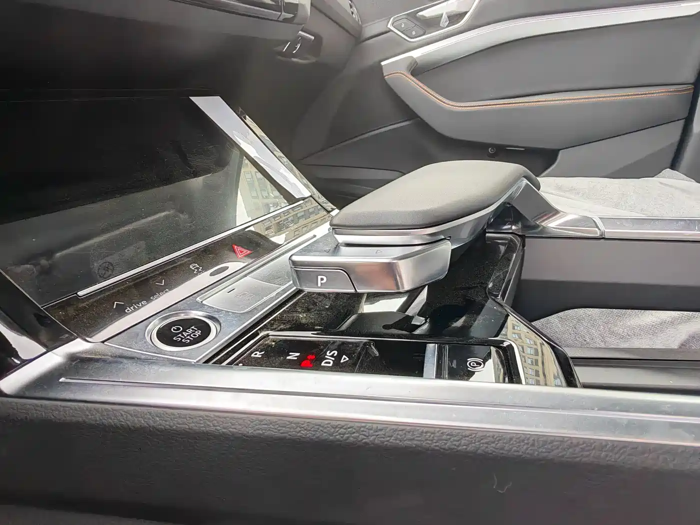 Audi e-tron 2026 2021 50 quattro Luxury
