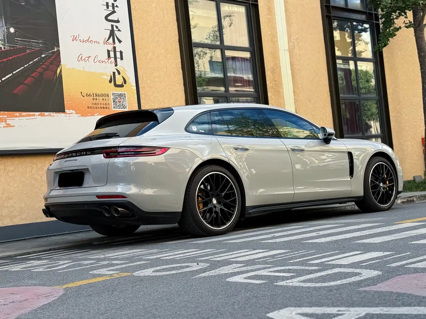 Porsche Panamera 2017 Panamera 4 Sport Turismo 3.0T фото 9