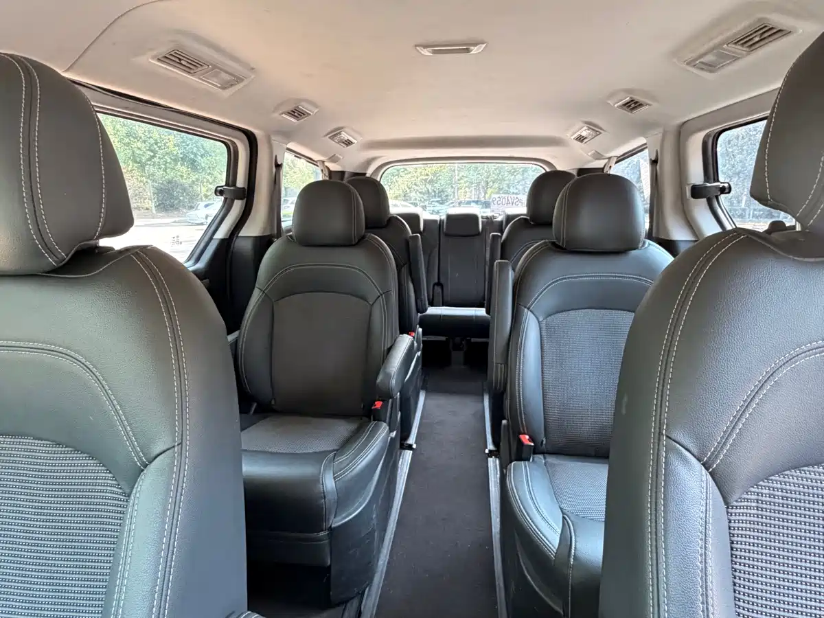 SAIC Maxus Maxus G10 2018 PLUS 1.9T Manual Elite Edition Diesel фото 5