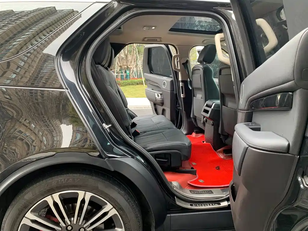 Land Rover Discovery 2019 2.0T SE фото 14