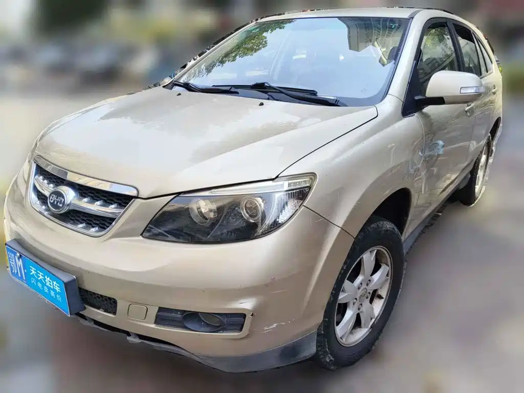 BYD S6 2013 2013 Platinum Edition 2.0L Manual Luxury