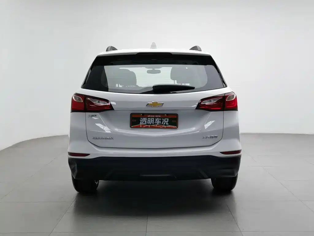 Фото 4 - Chevrolet Equinox