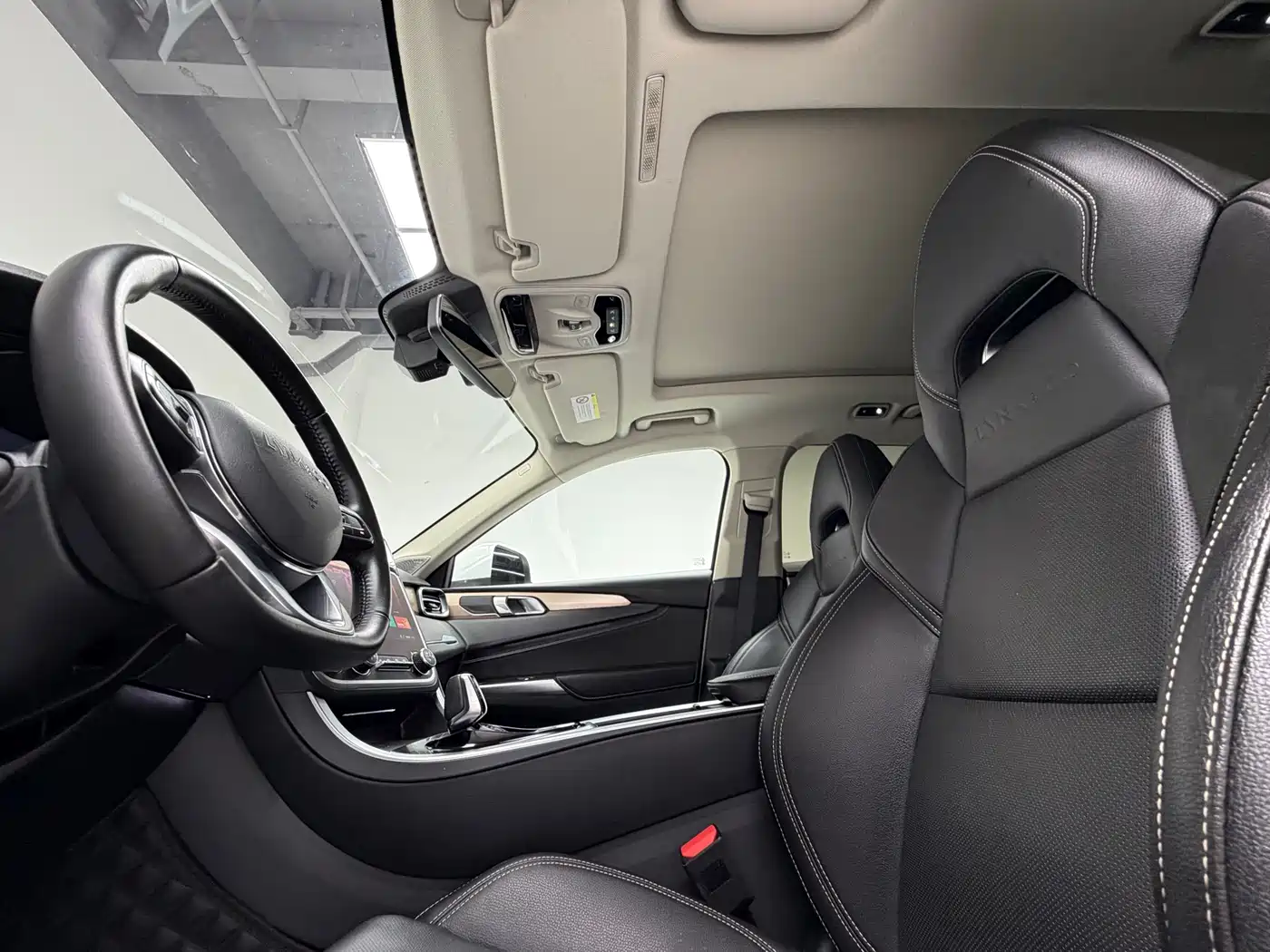 Lynk & Co 01 2019 2.0T 2WD Type Pro Version China VI фото 16