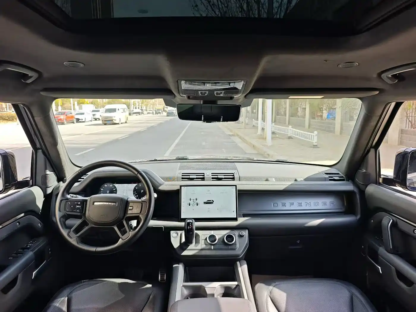Land Rover Defender 2024 110 3.0T P400 X-DYNAMIC HSE фото 5