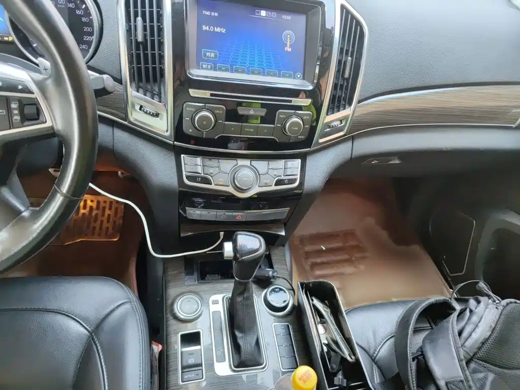 Haval H9 2015 2015 2.0T 4WD Luxury 7-Seater