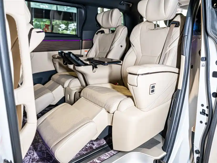 Toyota Alphard 2024 Hybrid 2.5L Ultimate Enjoyment Edition фото 12