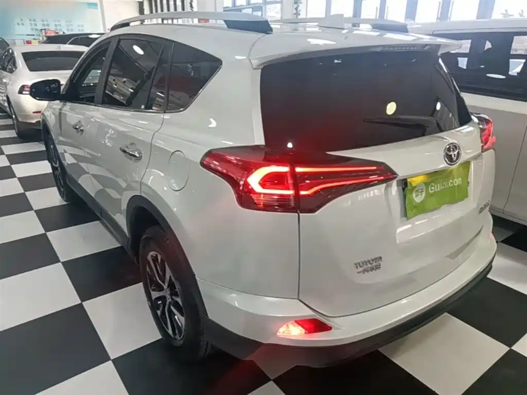Toyota RAV4 Rongfang 2019 2.0L CVT 2WD Trend Edition China VI фото 5