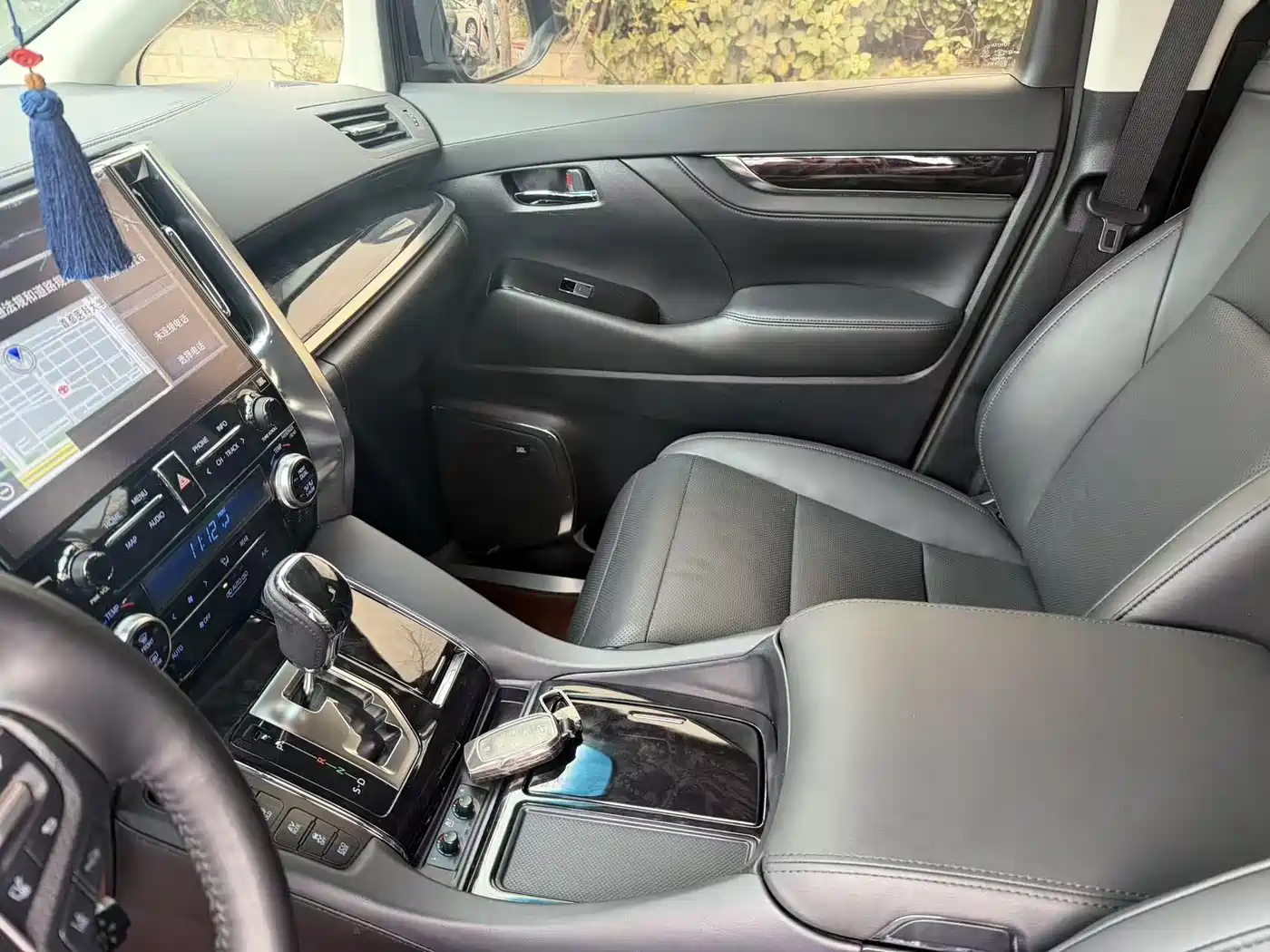 Toyota Vellfire 2023 Crown Hybrid 2.5L HV Premium фото 19