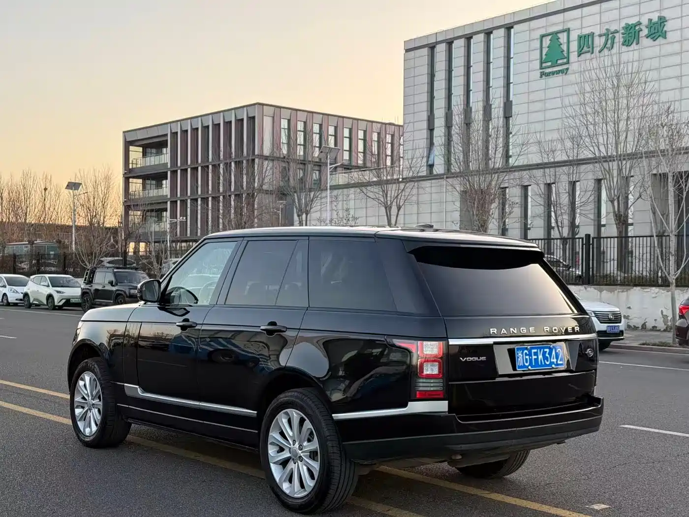 Land Rover Range Rover 2014 3.0 SC V6 Vogue фото 4