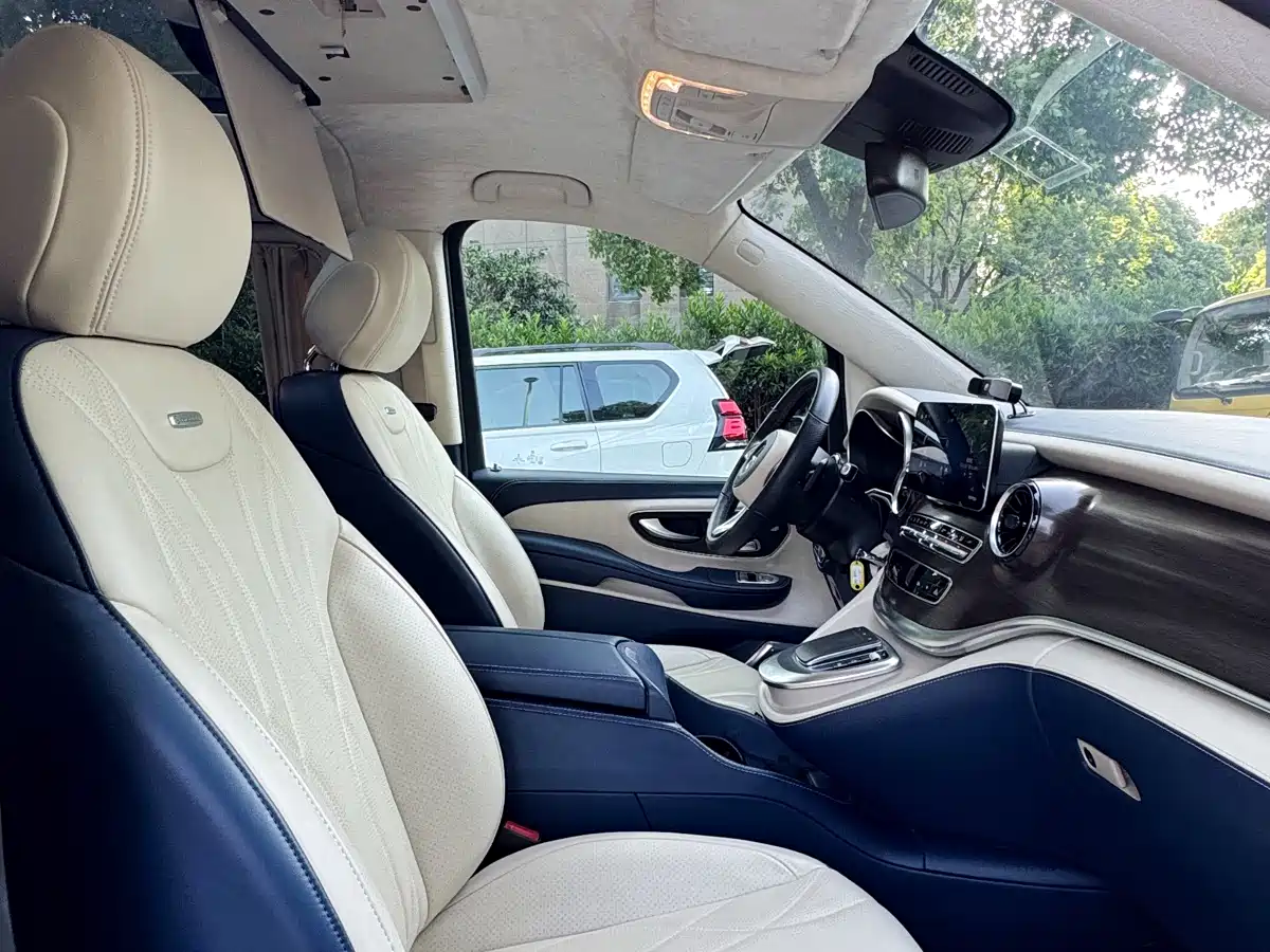 Mercedes-Benz V-Class 2021 V 260 Pilot Edition фото 7