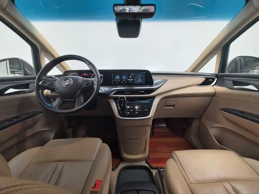 Photo 5 - Buick GL8