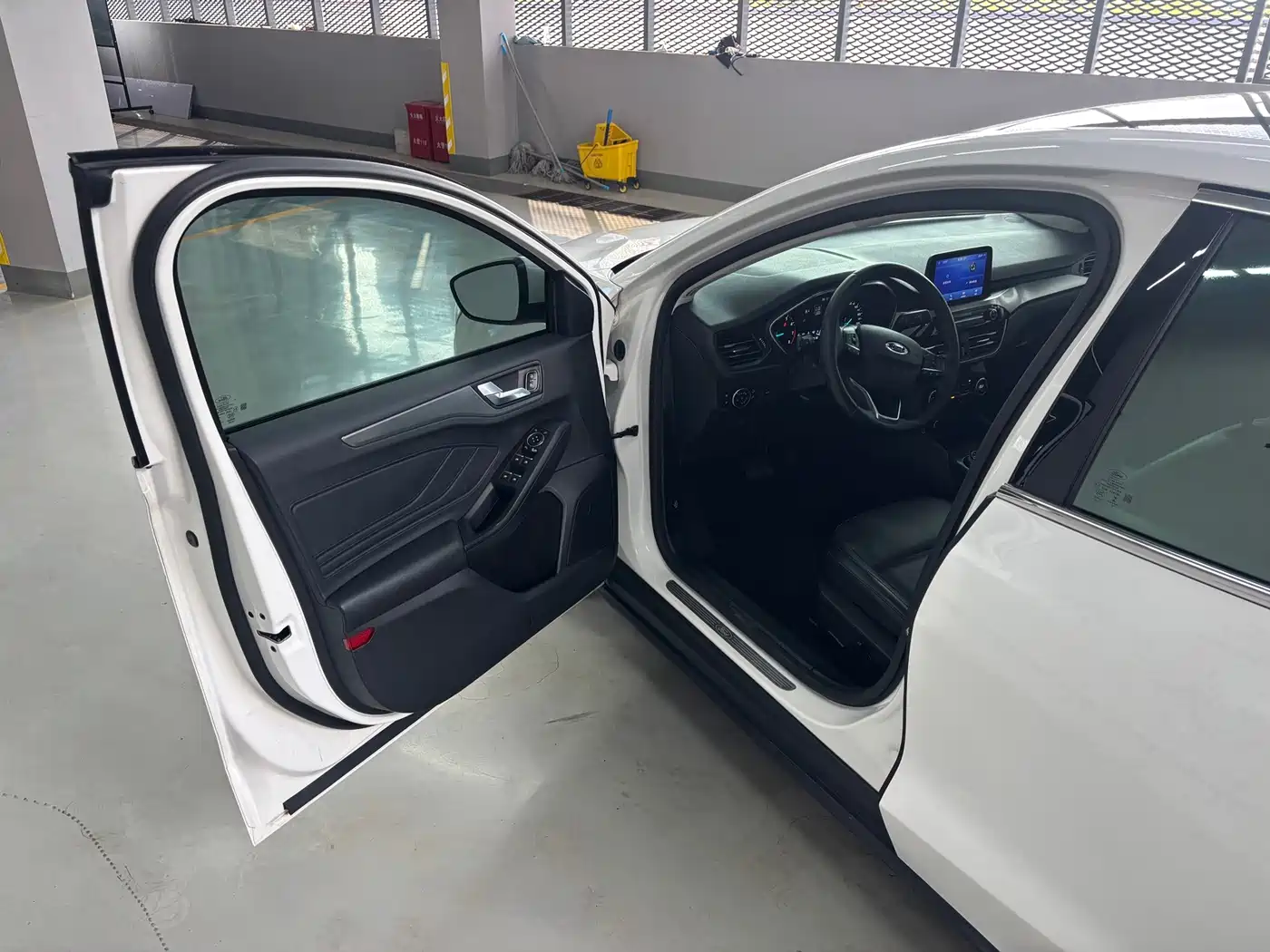 Ford Focus 2018 2019 Sedan EcoBoost 180 Automatic Sharp