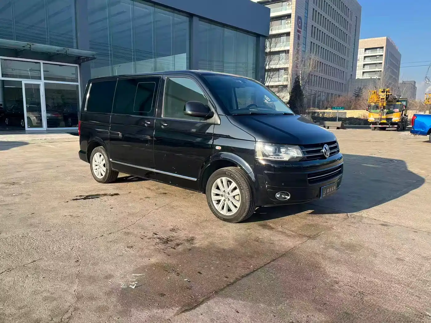 Volkswagen Multivan 2012 2.0TSI 2WD Luxury Edition фото 3