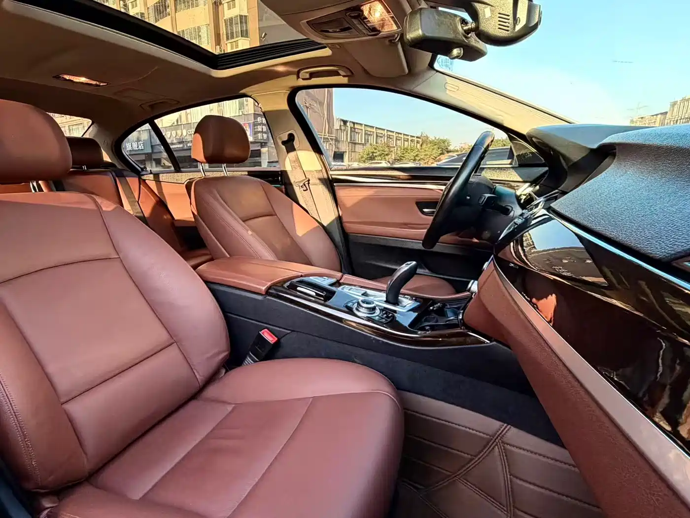 BMW 5 Series 2014 525Li Leading фото 7