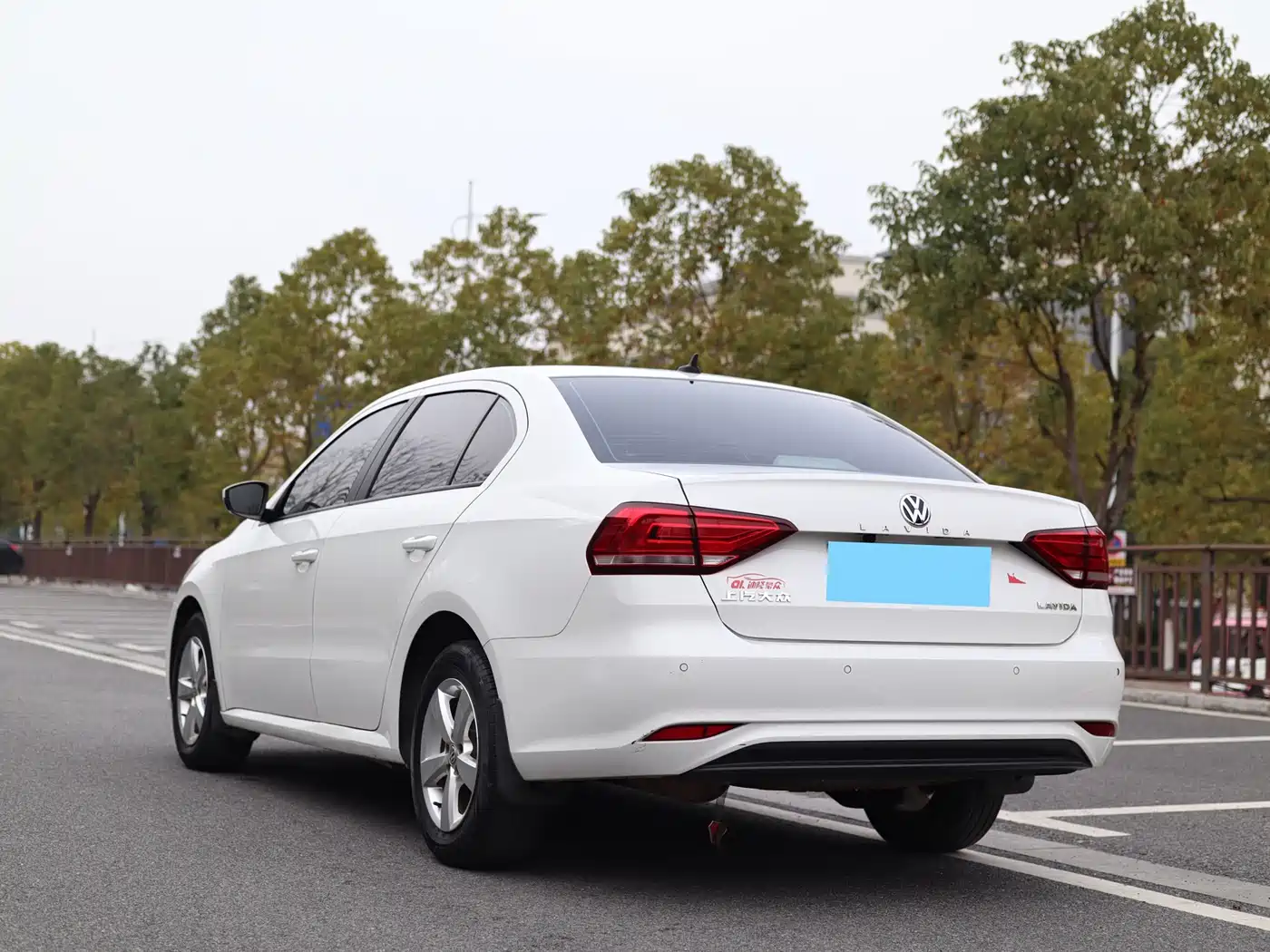 Volkswagen Lavida 2019 Lavida Start 1.5L Auto Trend (China VI) фото 4