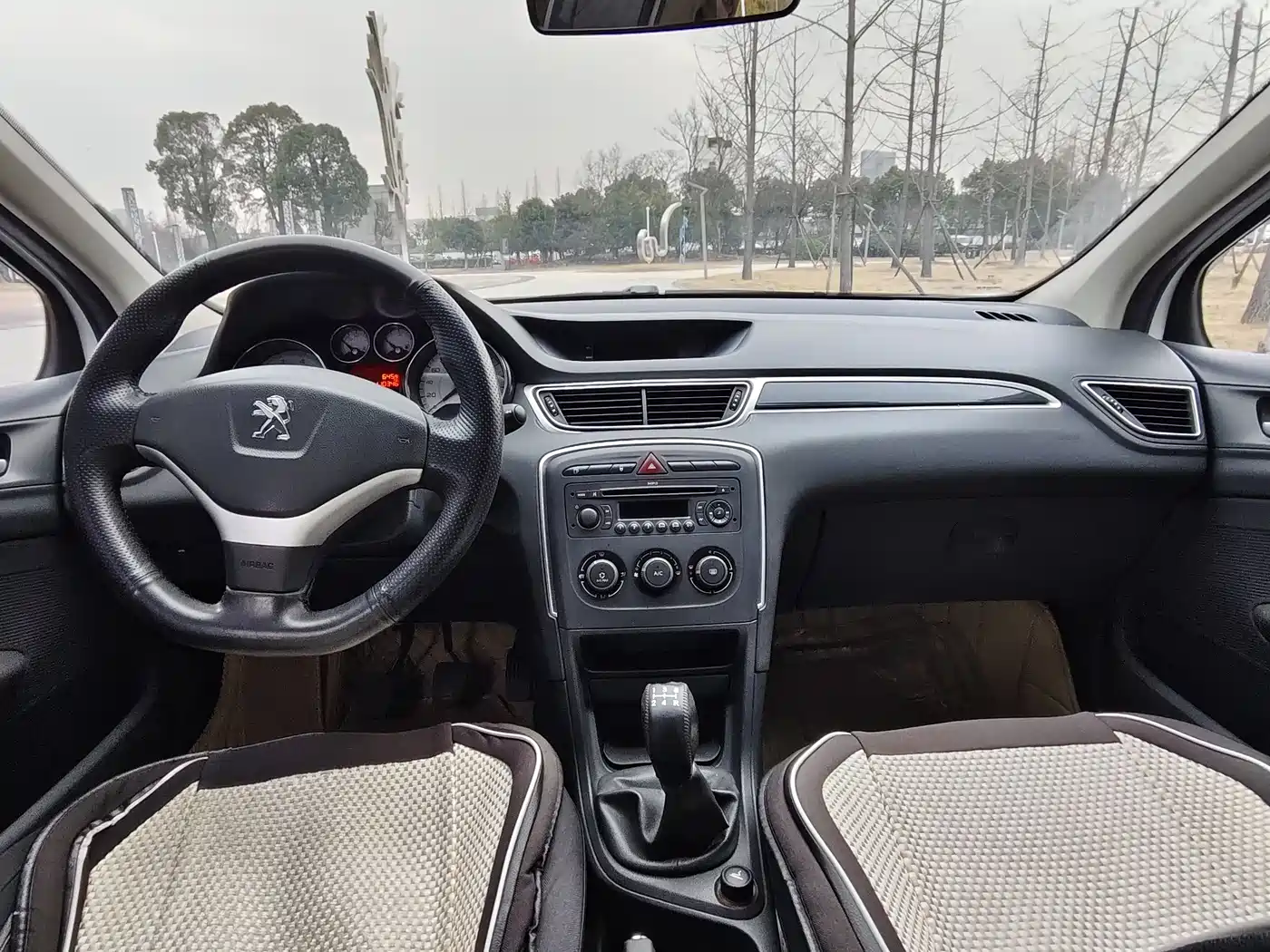 Peugeot 308 2013 Model 1.6L Manual Trend Style фото 6