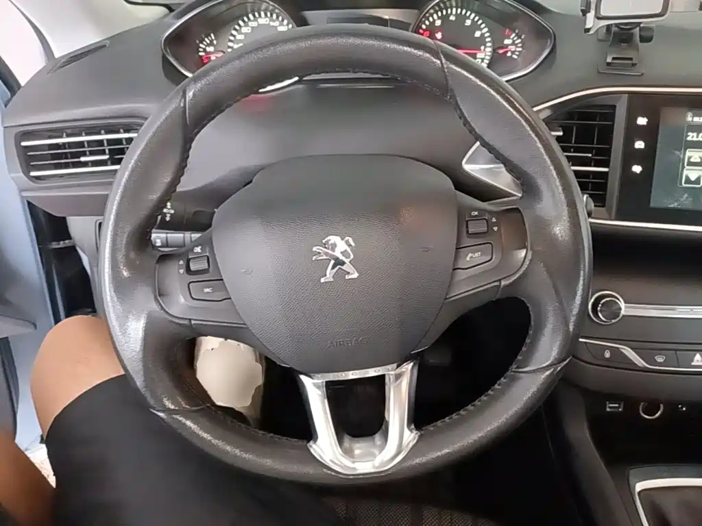 Peugeot 308S 2015 2015 1.6L Manual Dynamic Edition