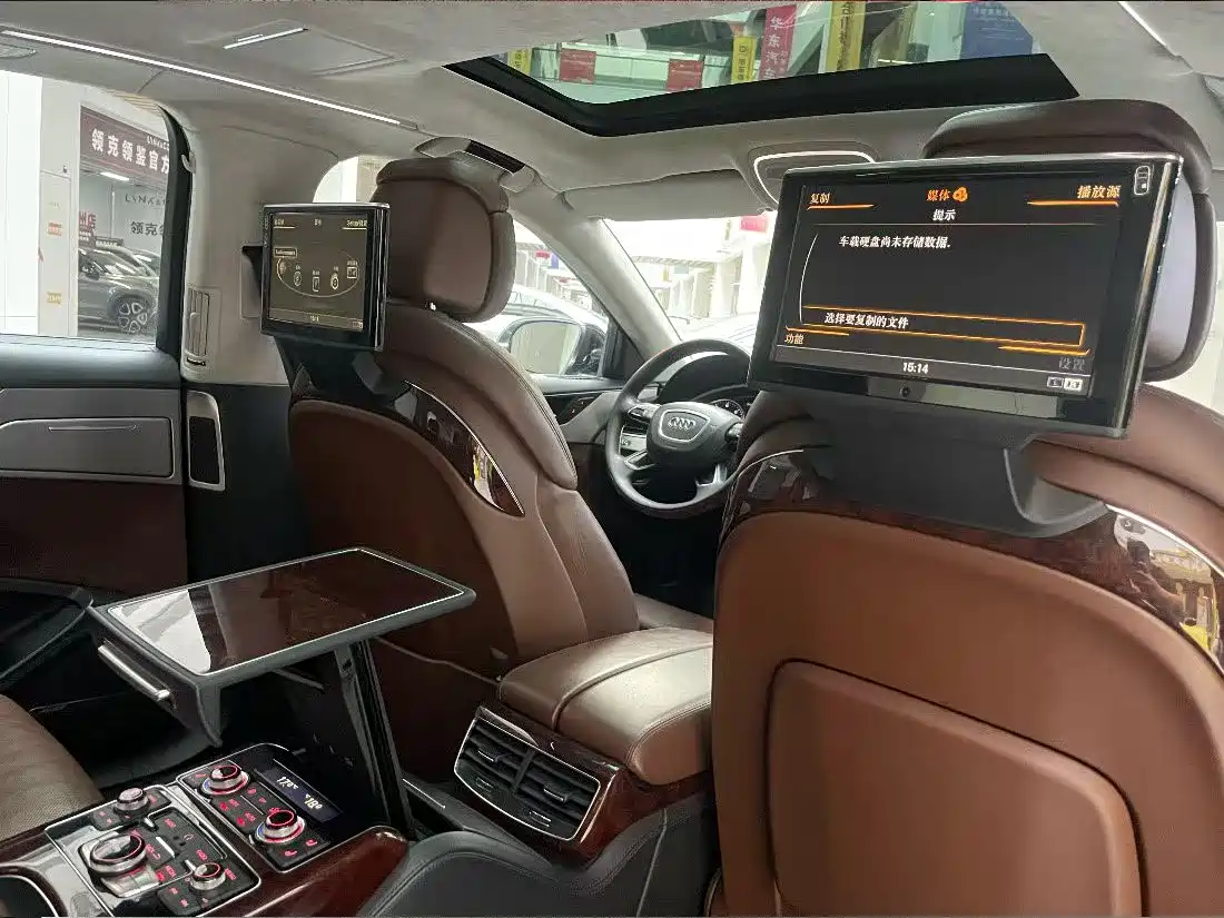 Audi A8 2012 A8L 6.3 FSI W12 quattro фото 9
