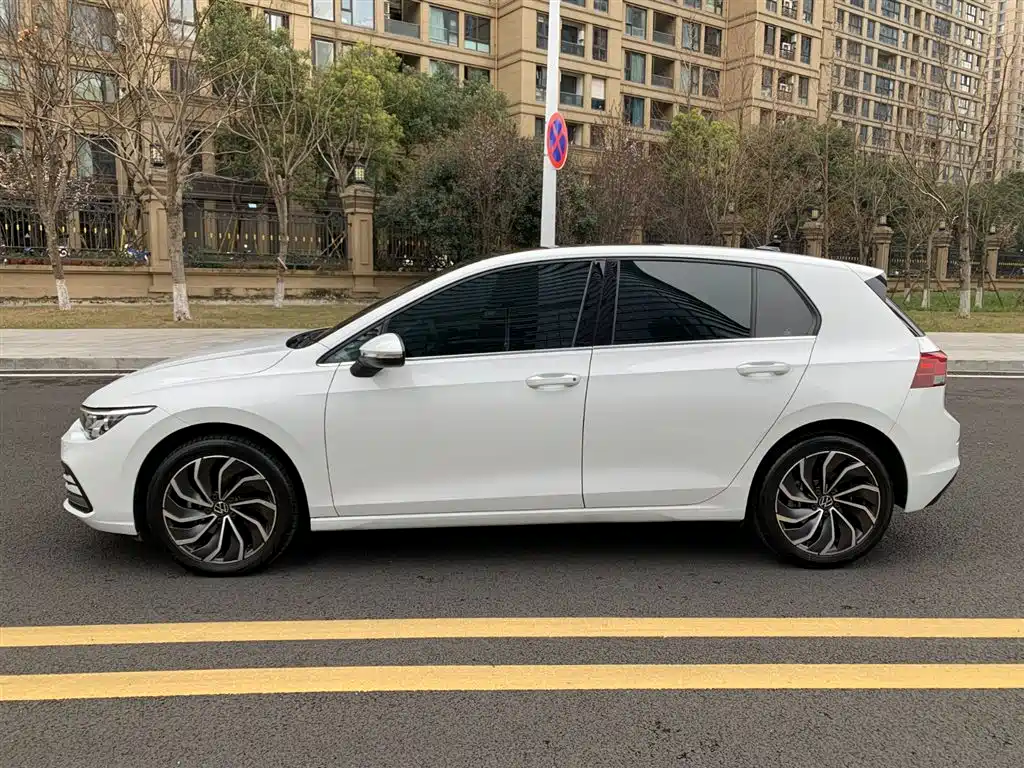 Volkswagen Golf 2023 280TSI DSG Pro фото 7