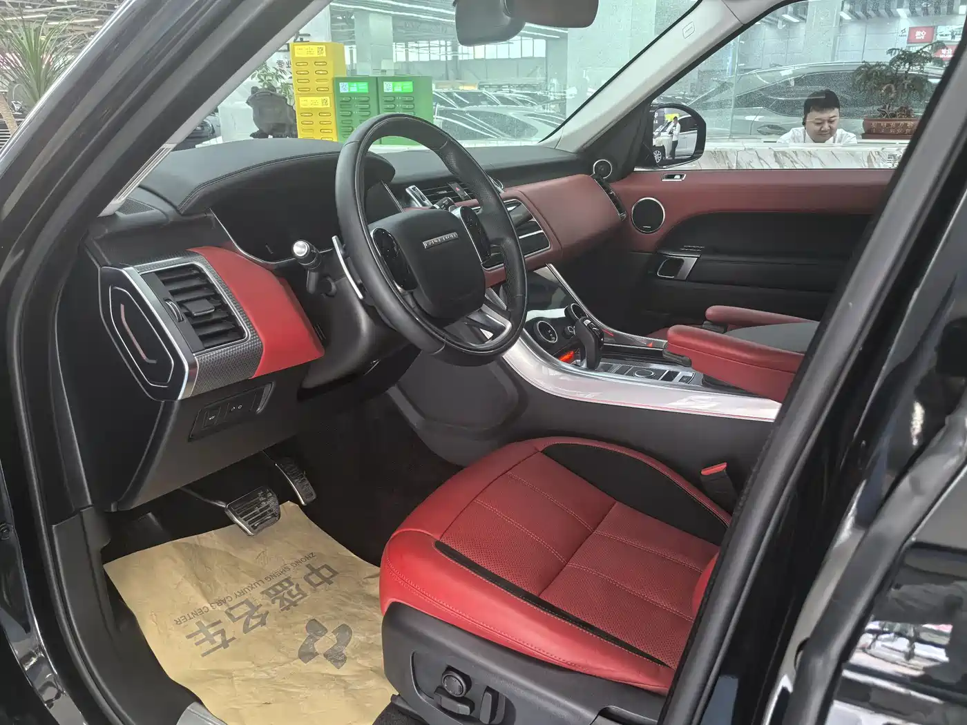 Фото 8 - Land Rover Range Rover Sport