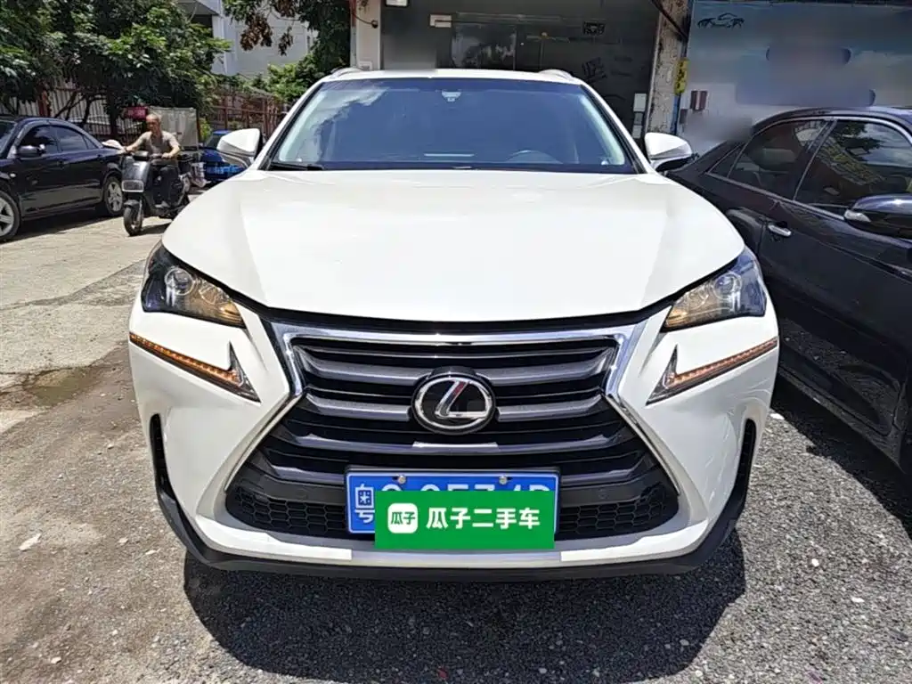 Фото 3 - Lexus NX