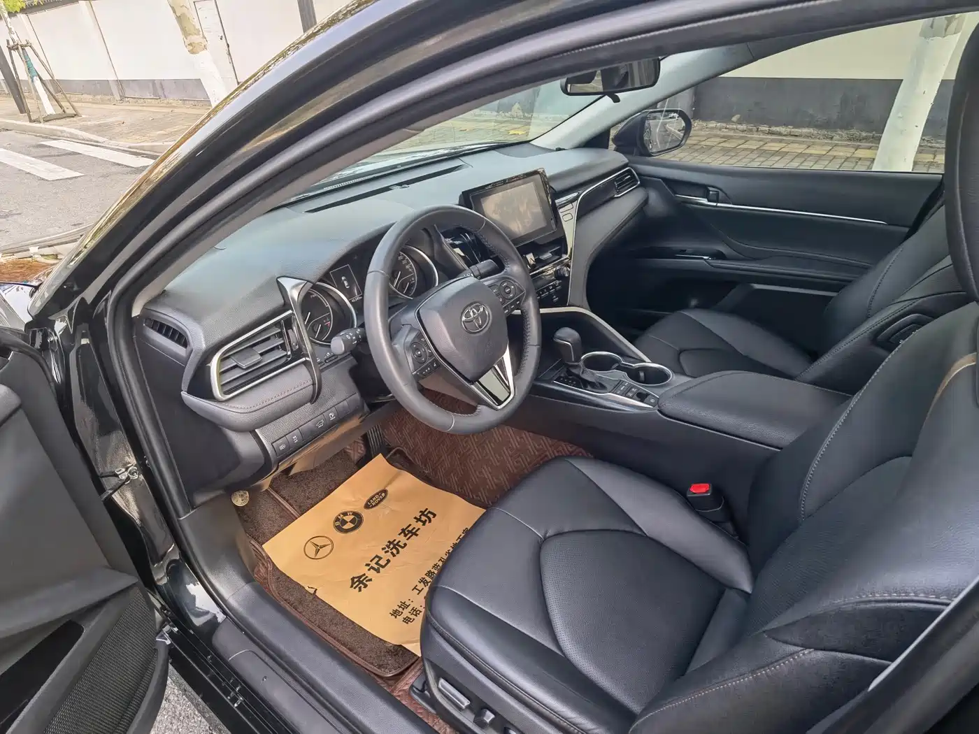 Toyota Camry 2023 Hybrid 2.5HGVP Leading Edition фото 7