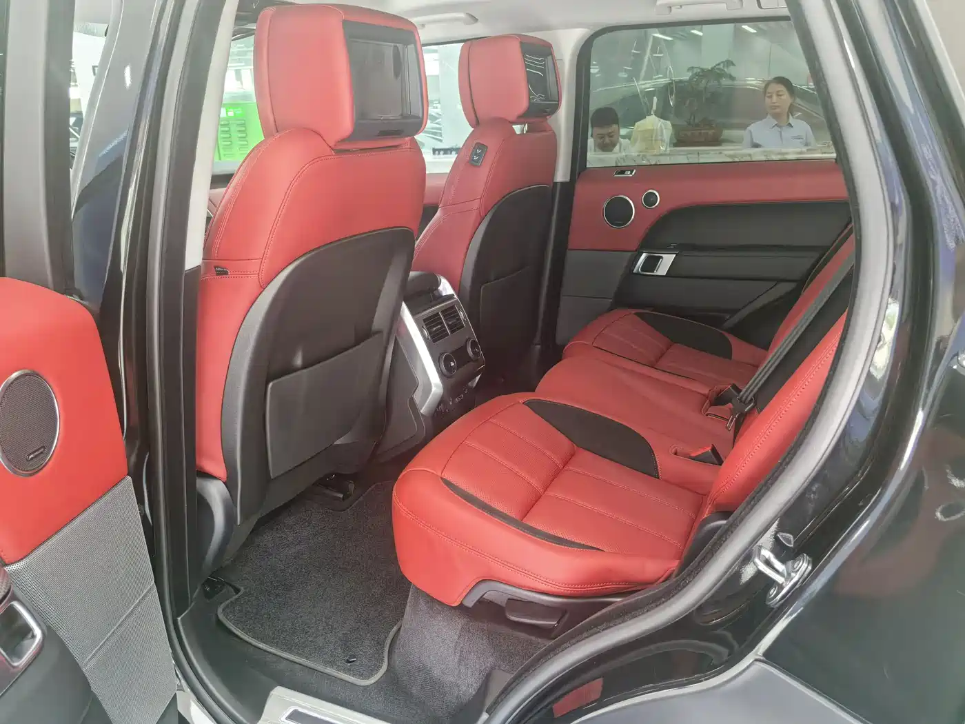 Фото 9 - Land Rover Range Rover Sport