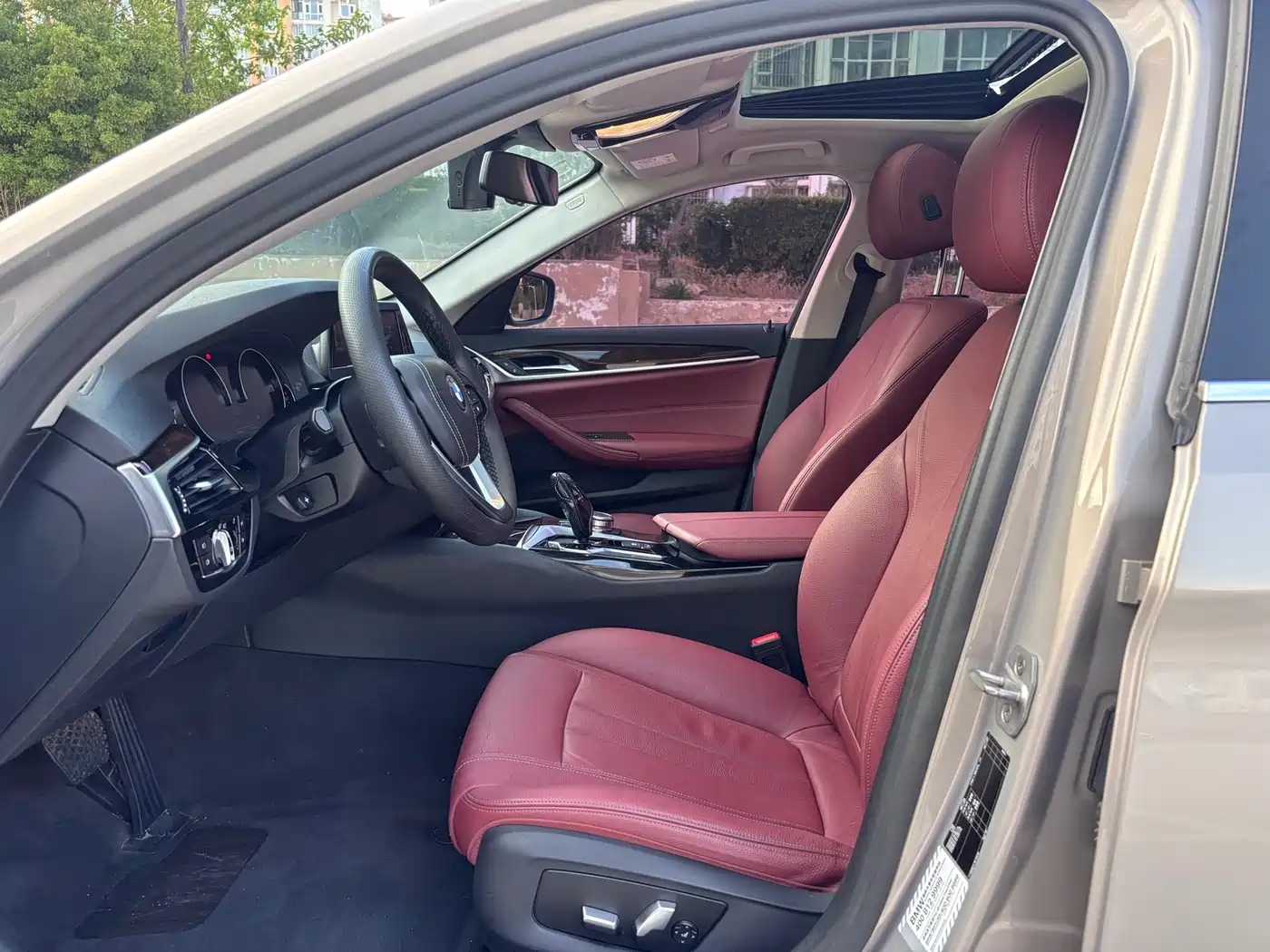 BMW 5 Series 2018 528Li Launch Special Edition фото 11