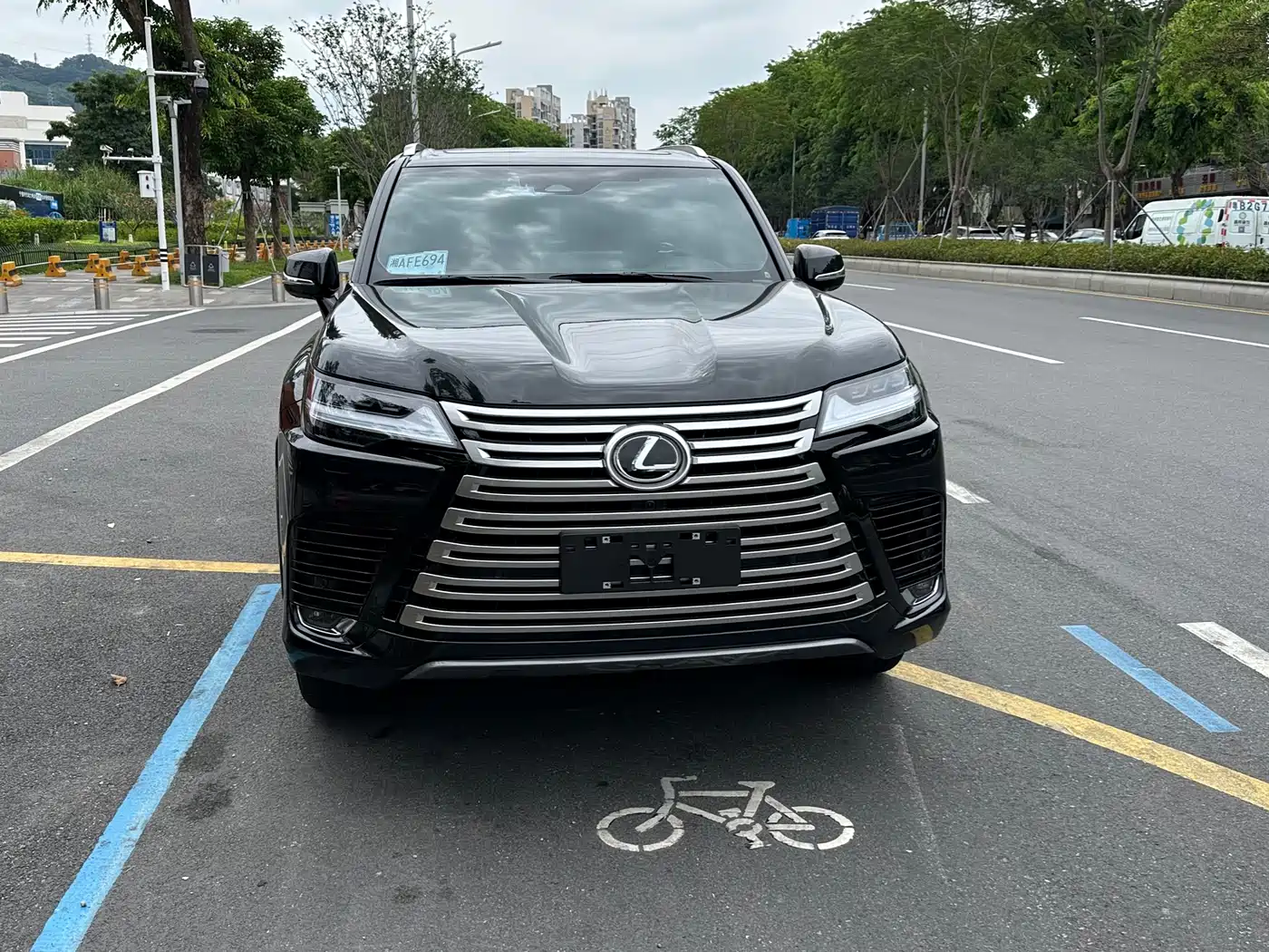 Lexus LX 2025 700h Boundary Edition фото 2