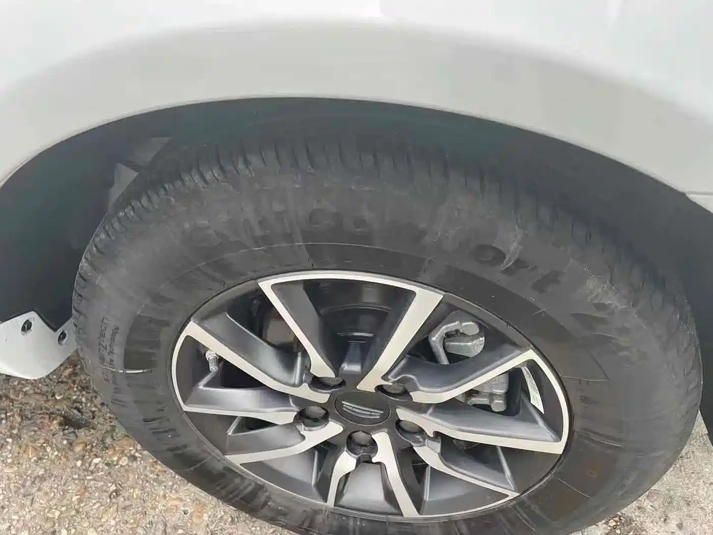 Photo 9 - Geely Emgrand