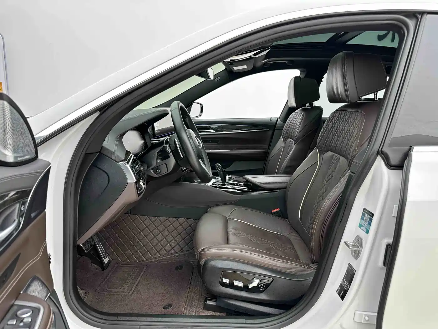 BMW 6 Series GT 2021 630i M Sport Grand Tourer Edition фото 5