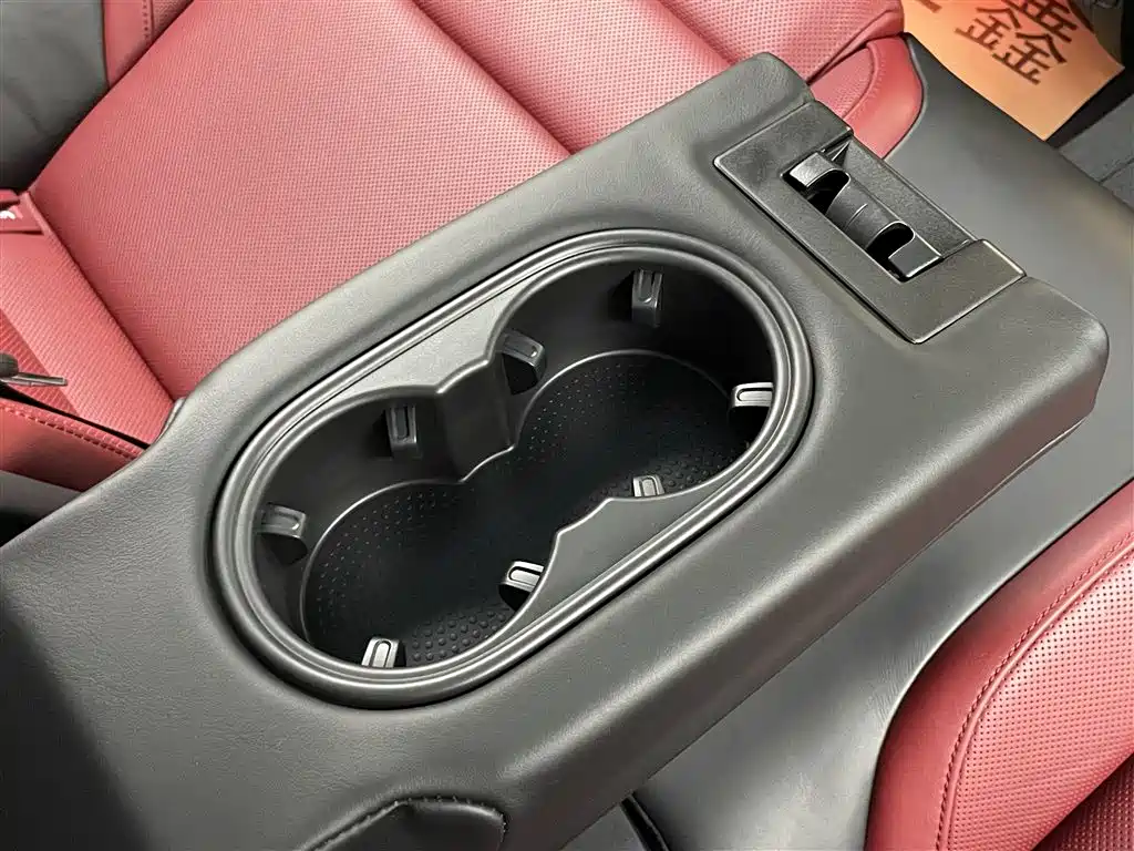Porsche Taycan 2019 Taycan 4S фото 26