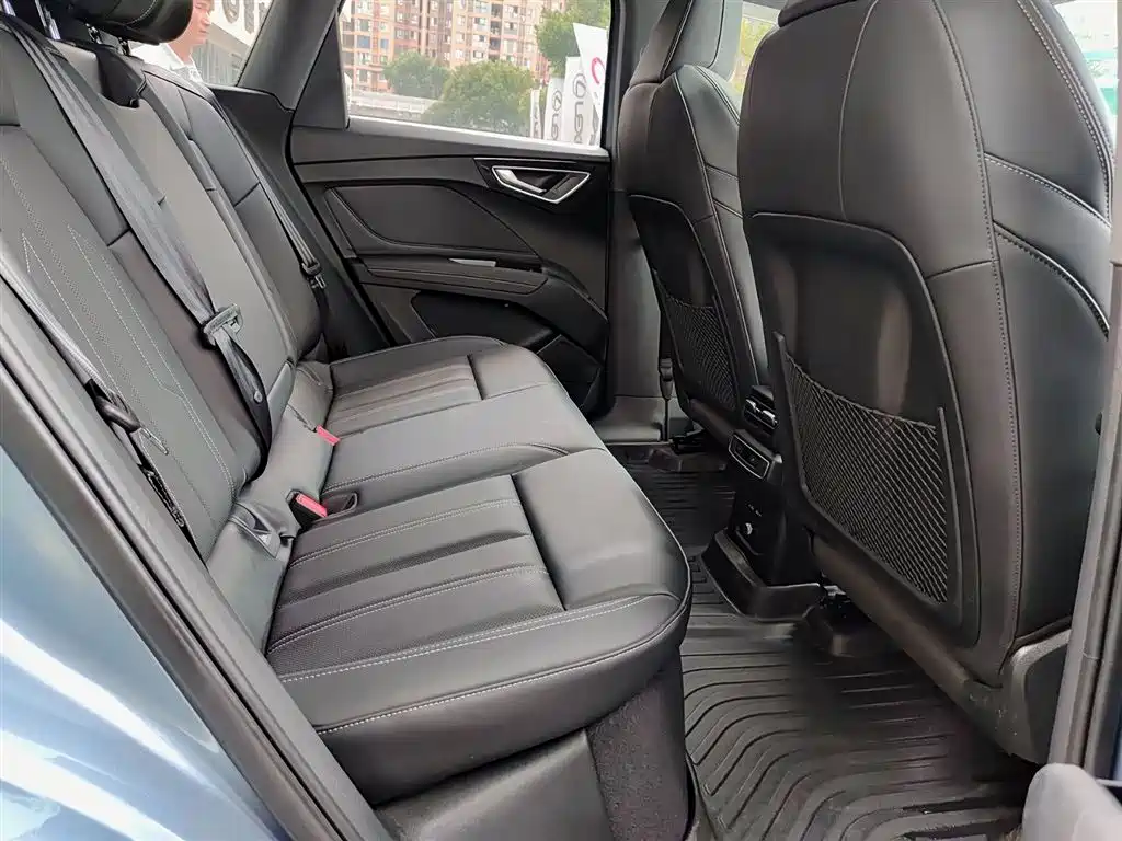 Audi Q4 e-tron 2025 2024 40 e-tron Creation Edition