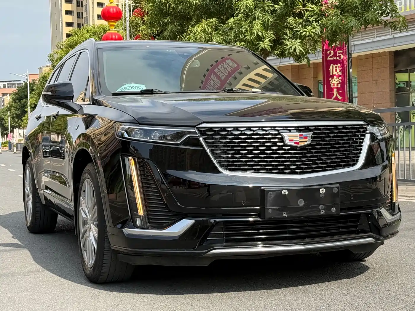 CADILLAC XT6