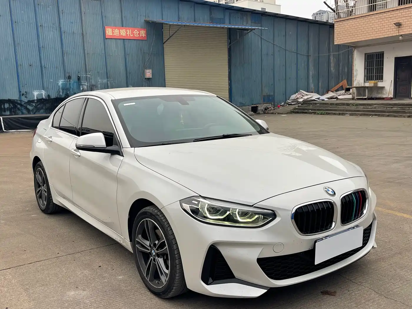BMW 1 Series 2023 120i M Sport фото 3