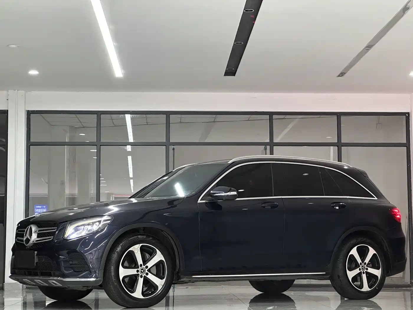 Mercedes-Benz GLC 2018 GLC 260 4MATIC Luxury