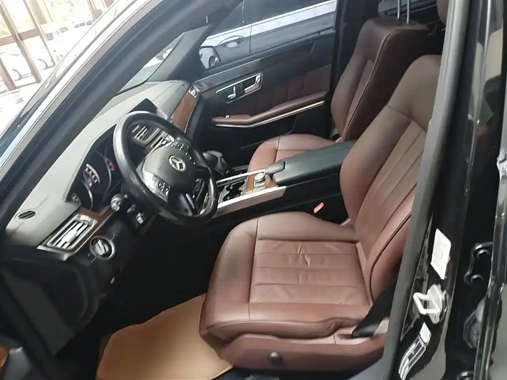 Mercedes-Benz E-Class 2015 E 320 L 4MATIC фото 15