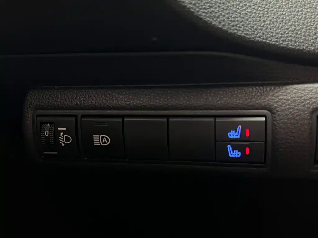 Toyota Corolla 2023 1.2T Pioneer Edition фото 19