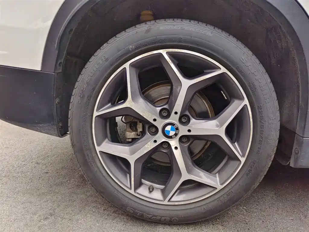 BMW X1 2019 sDrive18Li Premium Model фото 17