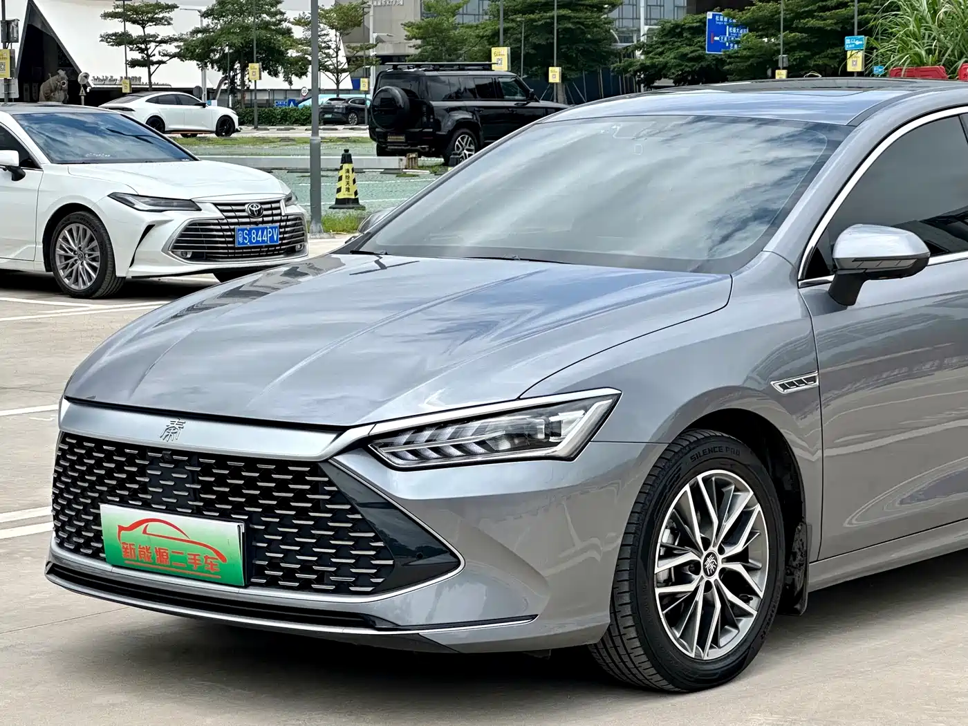 BYD Qin PLUS 2023 Champion Edition DM-i 55KM Surpassing фото 8