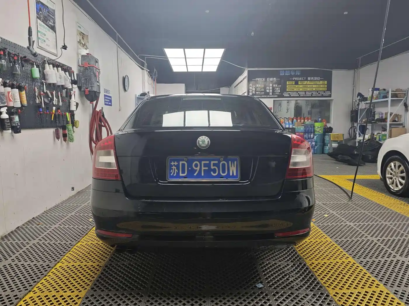 Škoda Octavia 2012 1.8TSI DSG Yijun Edition фото 9