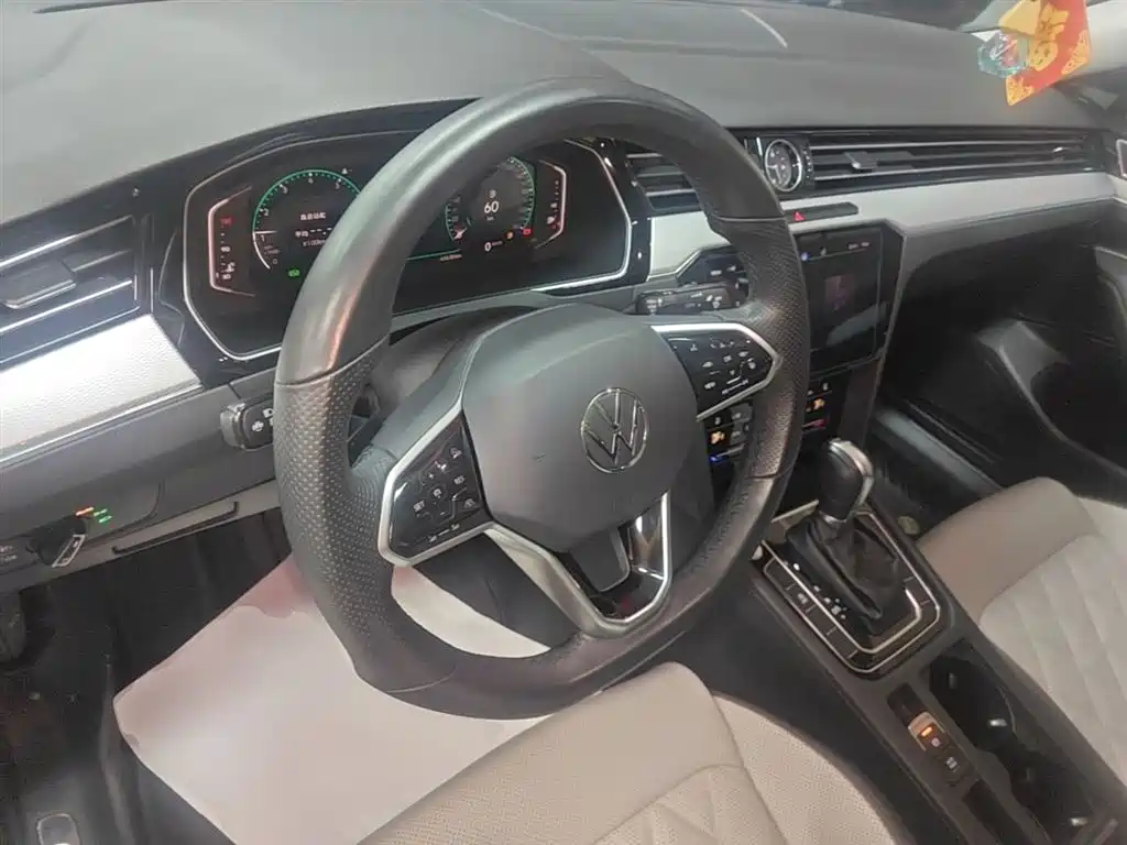 Volkswagen Magotan 2023 Model 2 Million Commemorative Edition 330TSI DSG Luxury фото 10