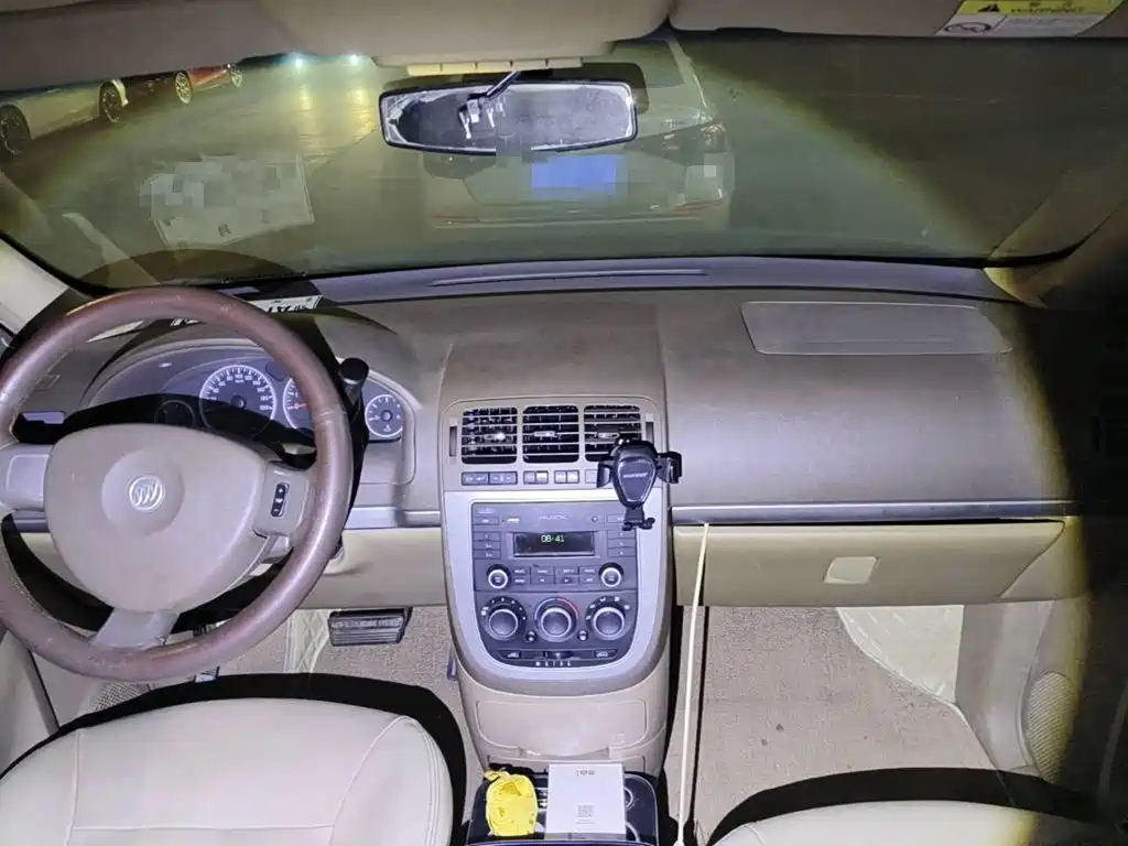 Фото 12 - Buick GL8