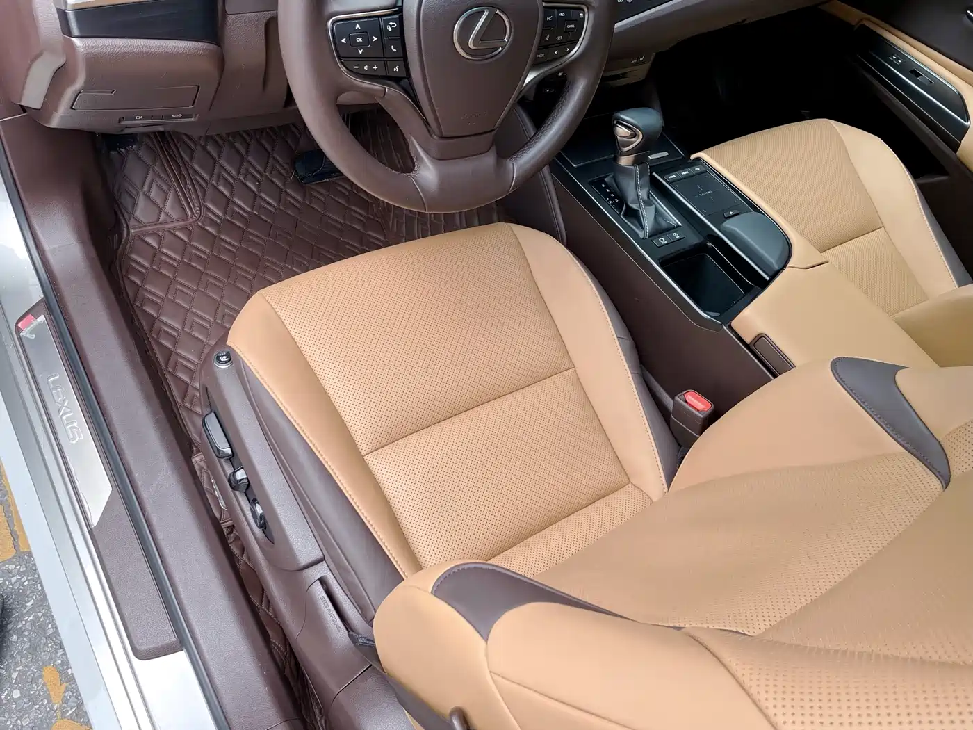 Lexus ES 2020 200 Excellence фото 15