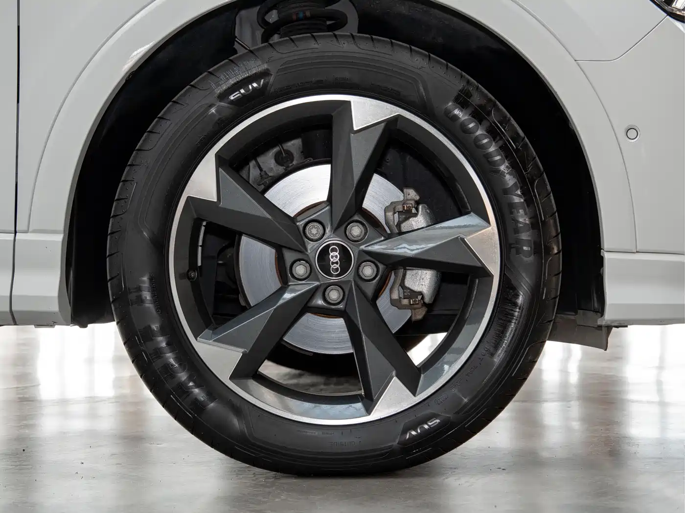 Audi Q3 2023 35 TFSI Fashion Dynamic (1.4T) фото 23