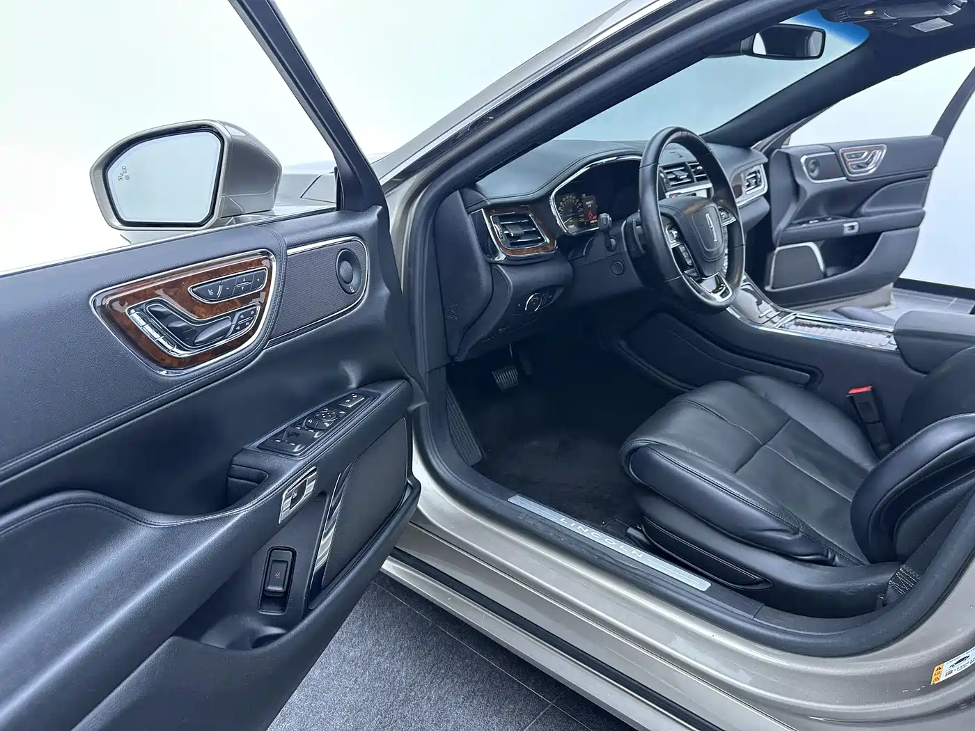 Lincoln Continental 2019 2017 2.0T 2WD Prestige