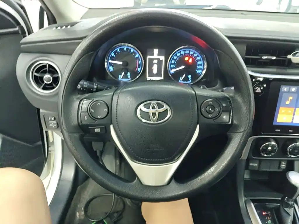 Фото 11 - Toyota Levin