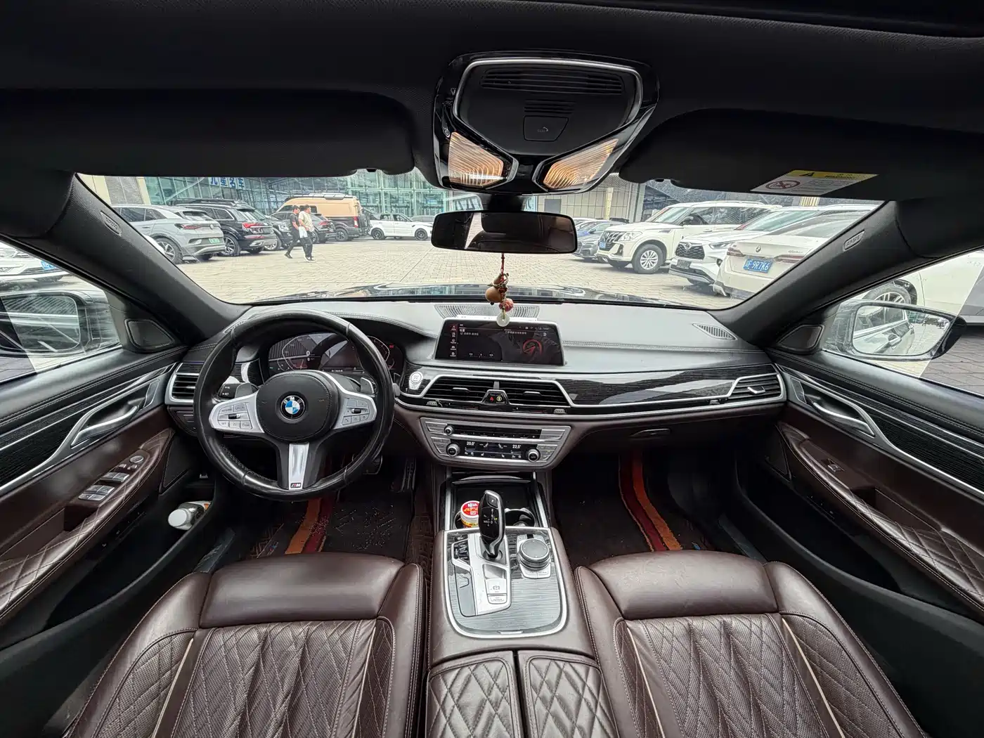 BMW 7 Series 2021 Model 740Li Leading Luxury Package фото 11