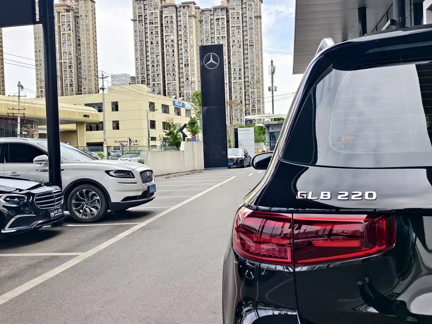Mercedes-Benz GLB 2025 Model GLB 220 Fashion Style фото 20