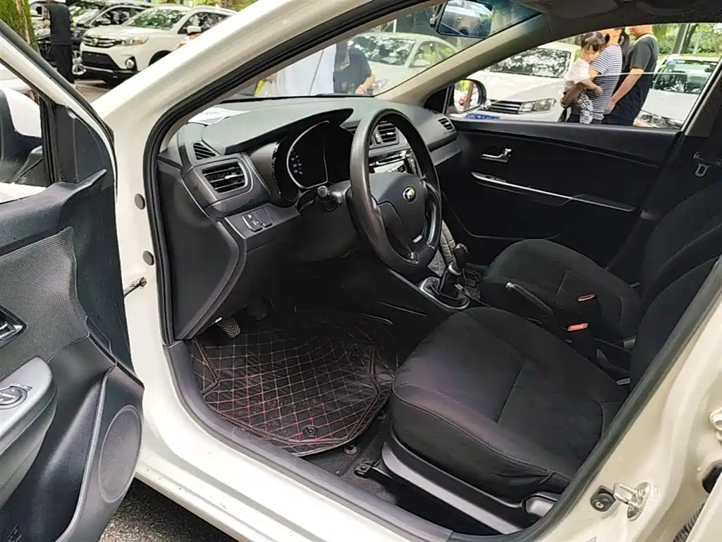 Kia K2 2015 Sedan 1.4L MT GLS фото 16